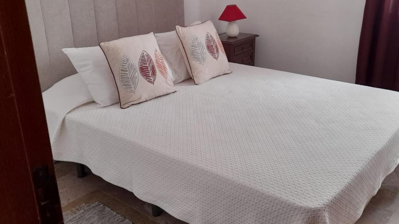 Apartamentos Salema Praia Club Buitenkant foto