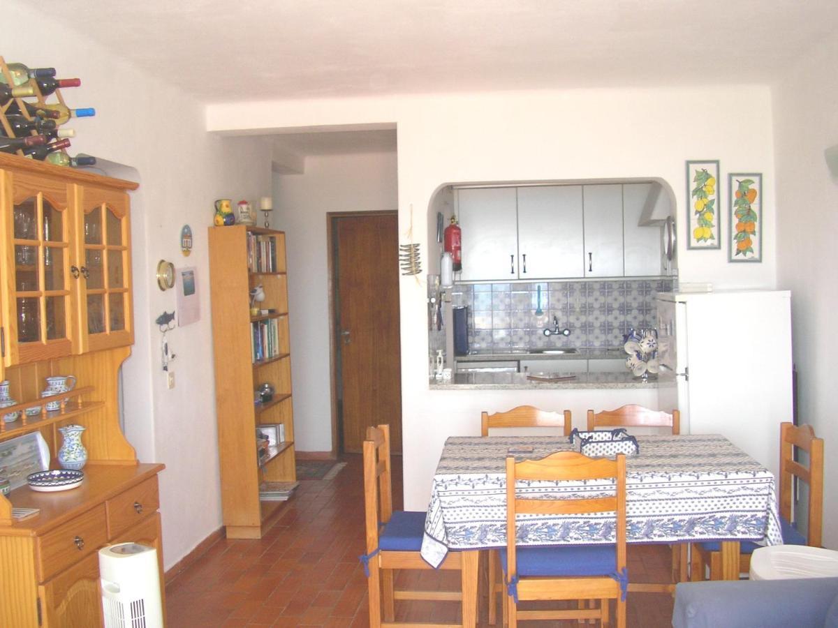 Apartamentos Salema Praia Club Buitenkant foto