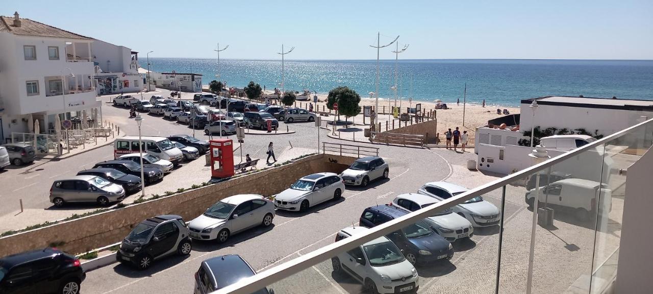 Apartamentos Salema Praia Club Buitenkant foto
