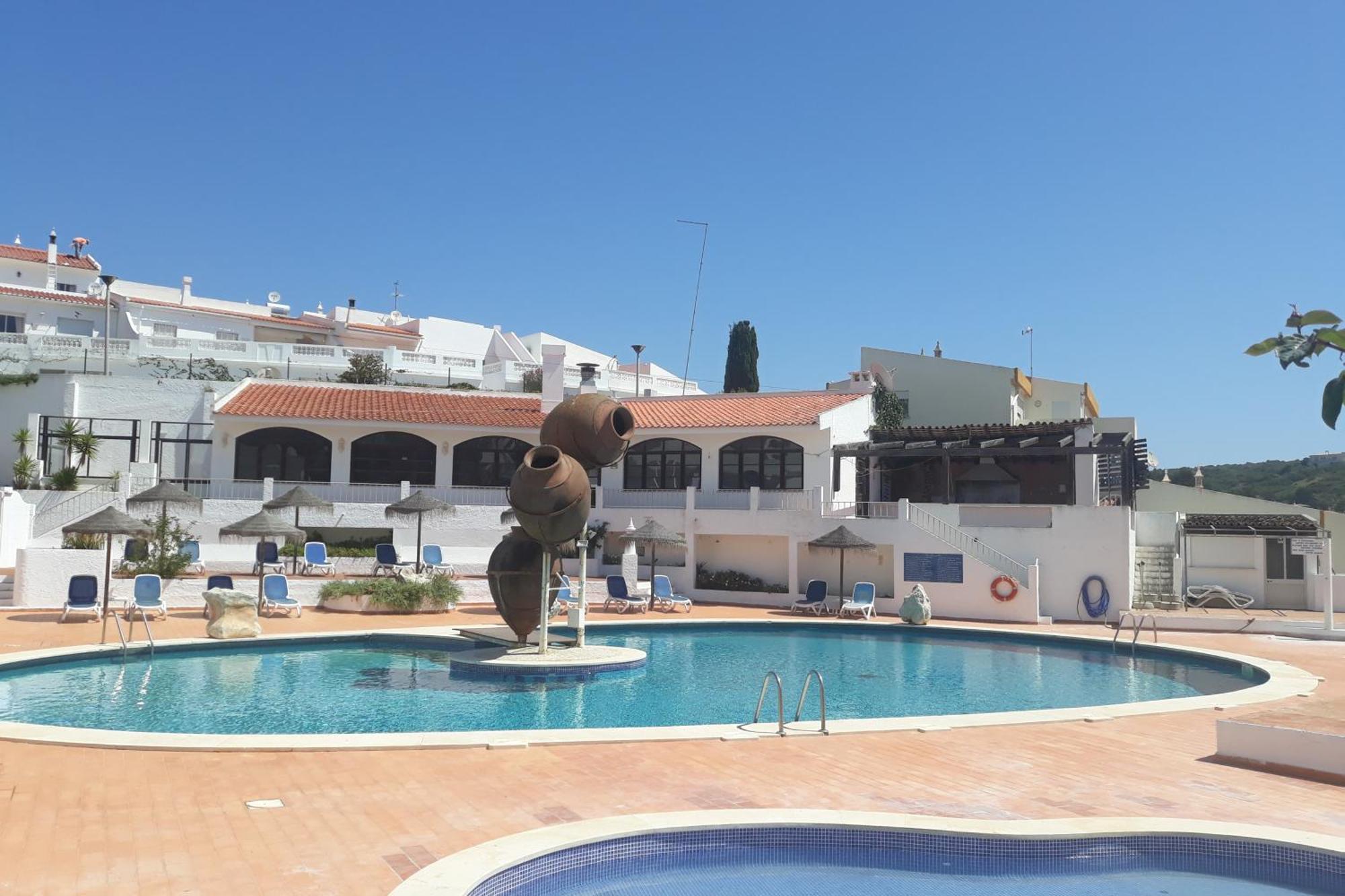 Apartamentos Salema Praia Club Buitenkant foto