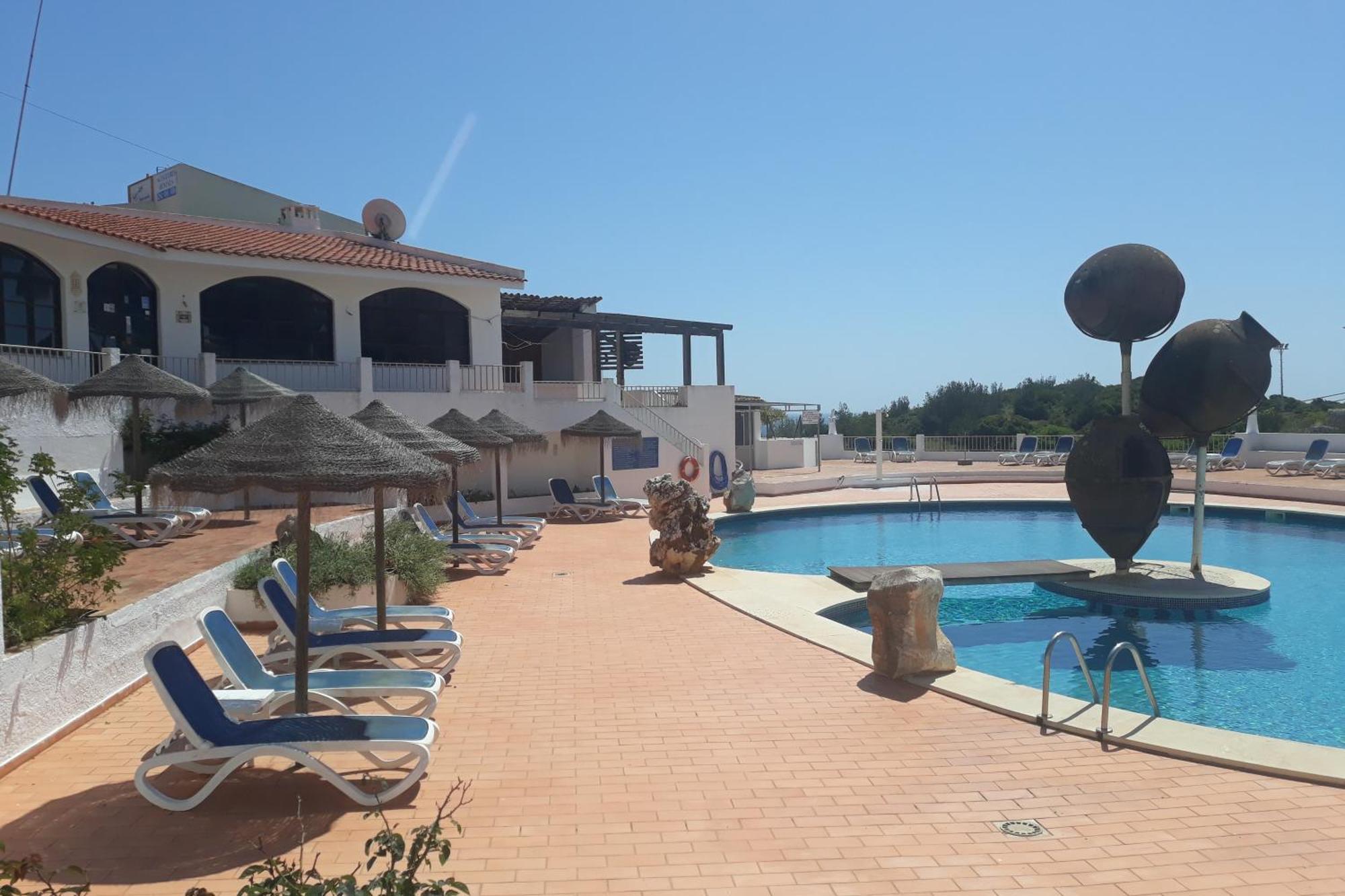 Apartamentos Salema Praia Club Buitenkant foto