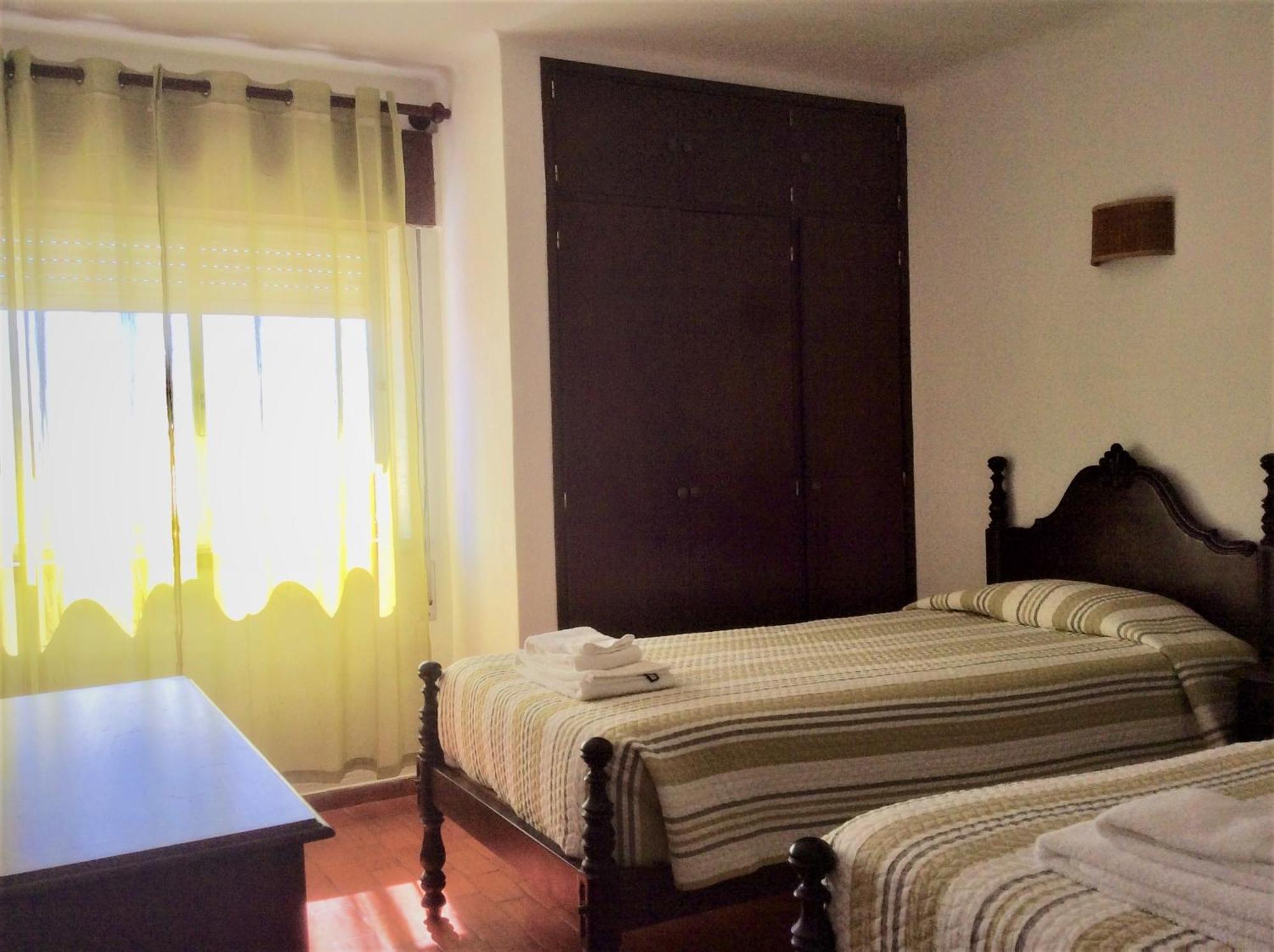 Apartamentos Salema Praia Club Buitenkant foto