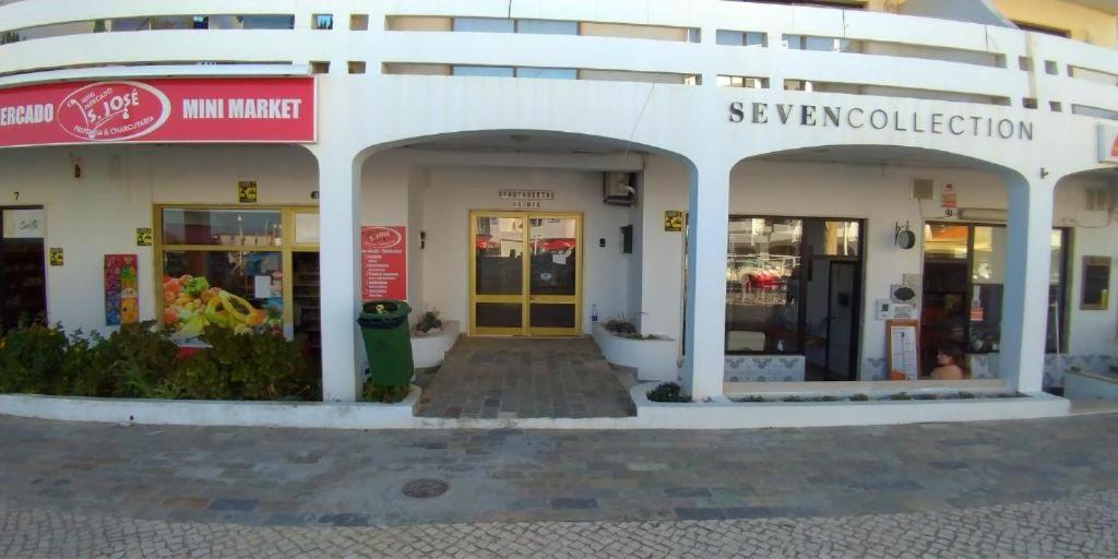 Apartamentos Salema Praia Club Buitenkant foto