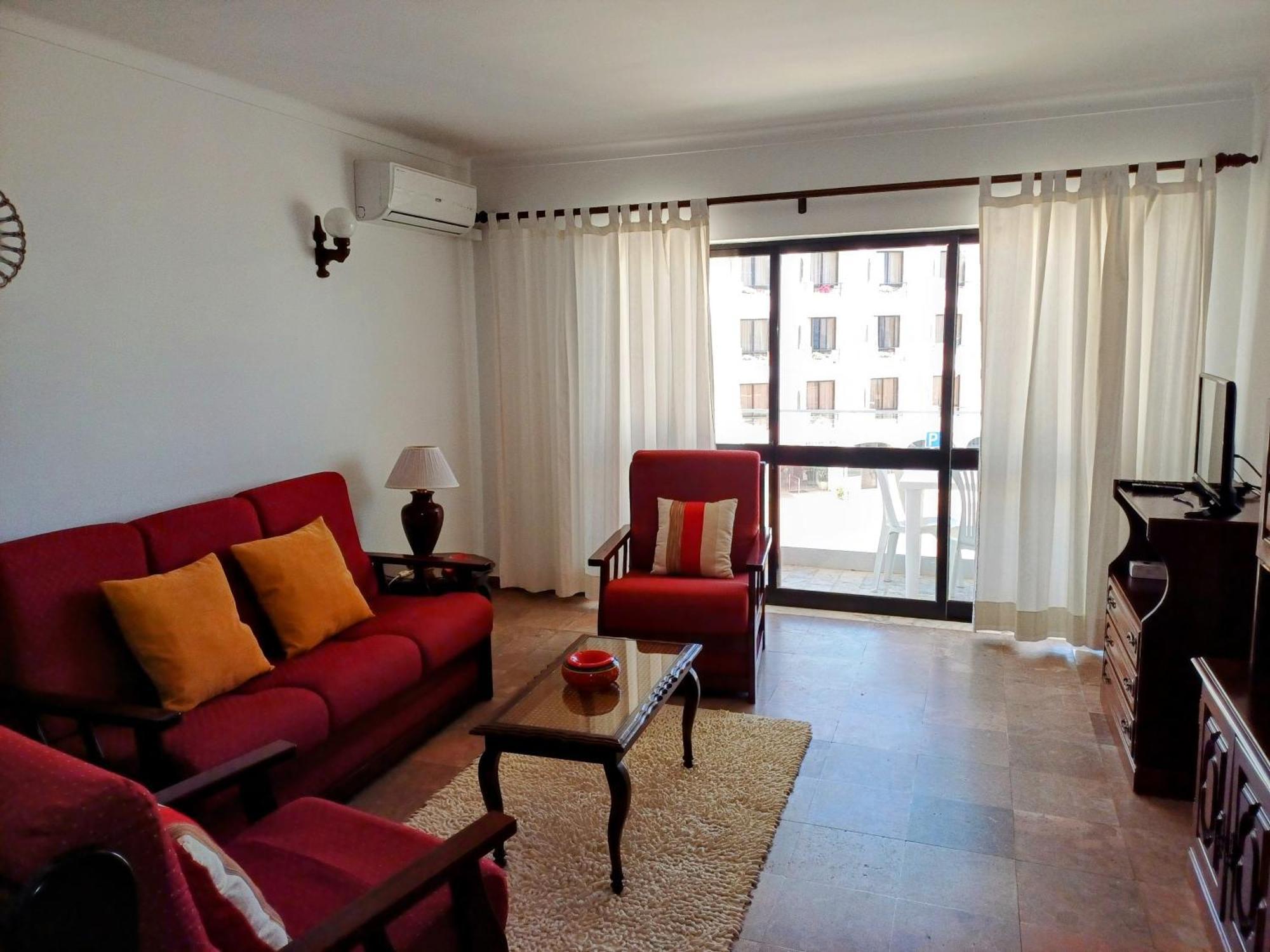 Apartamentos Salema Praia Club Buitenkant foto